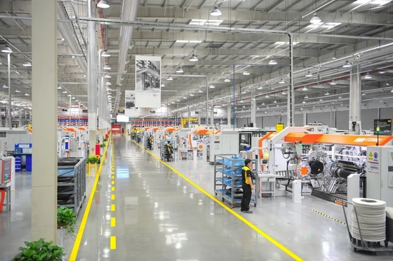 打好金融“組合拳”，夯實制造業(yè)根基 智能化產(chǎn)品引領(lǐng)新征程